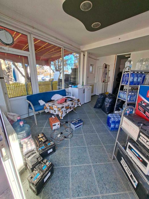 Автоцентър, Търговище, кв. Вароша, 240 кв.м.