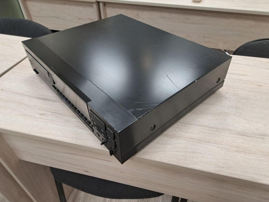 Denon Compact Disk Player DCD-1700 много добро качество