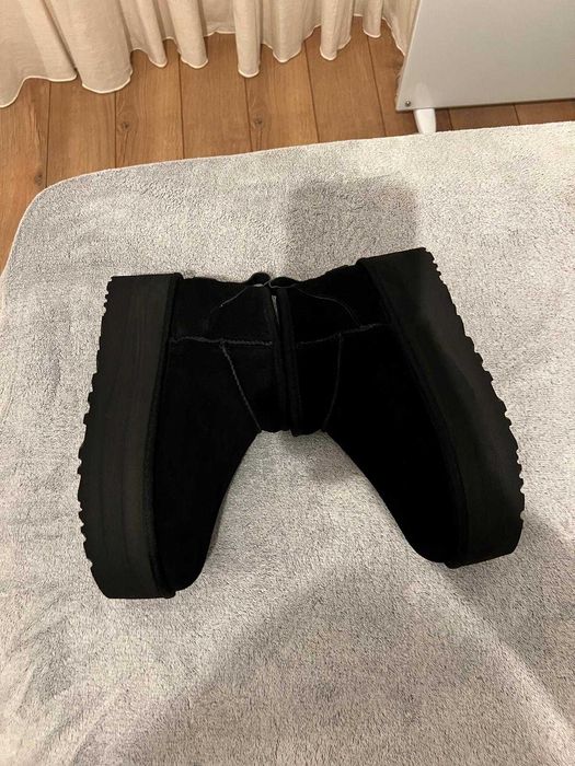 Ghete NOI  UGG talpa  ultra mini