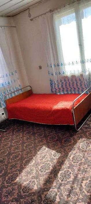 Къща с двор в с. Павел, общ. Полски Тръмбеш