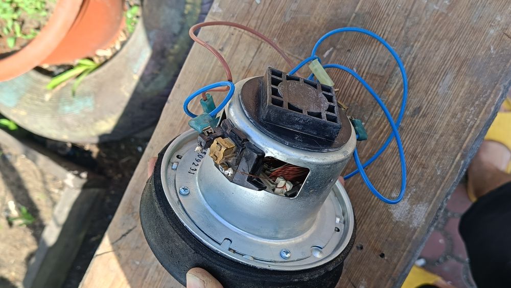 Двигатель от пылесоса