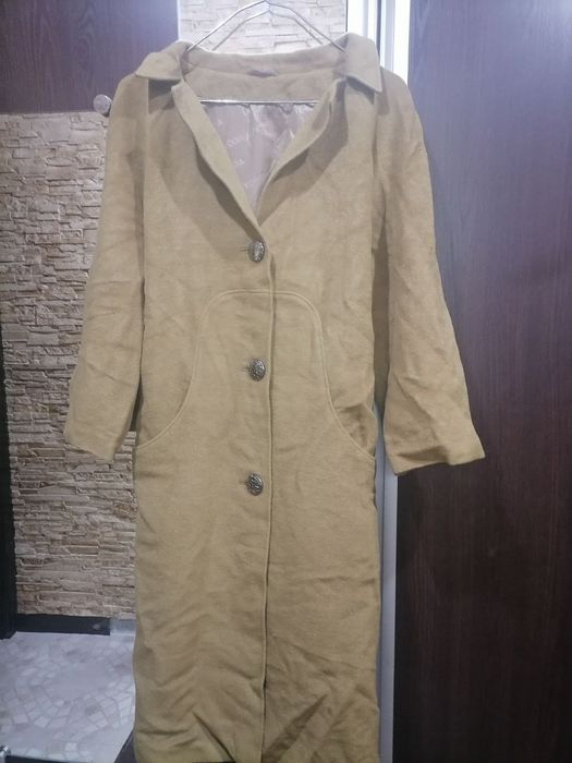 Зимние вещи дублёнки куртки плащи