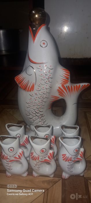 Продаю графин с рюмашками.