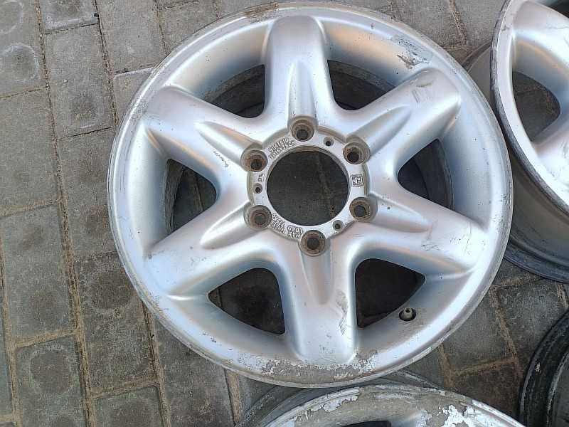 Продам оригинальные легкосплавные диски на Opel Frontera