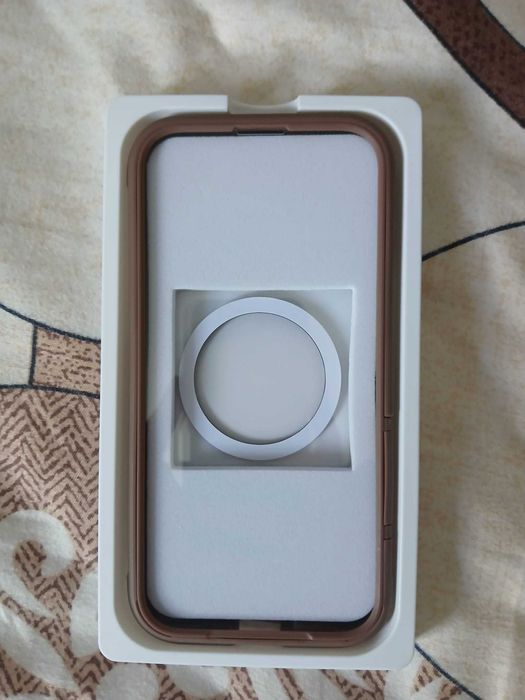 Carcasă iPhone 16 Pro Max 6.9” MagSafe + sticlă 9H FULL PROTECȚIE – NOUĂ (mică zgârietură spate)