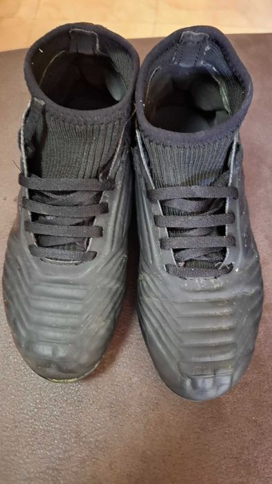 Футболни обувки .