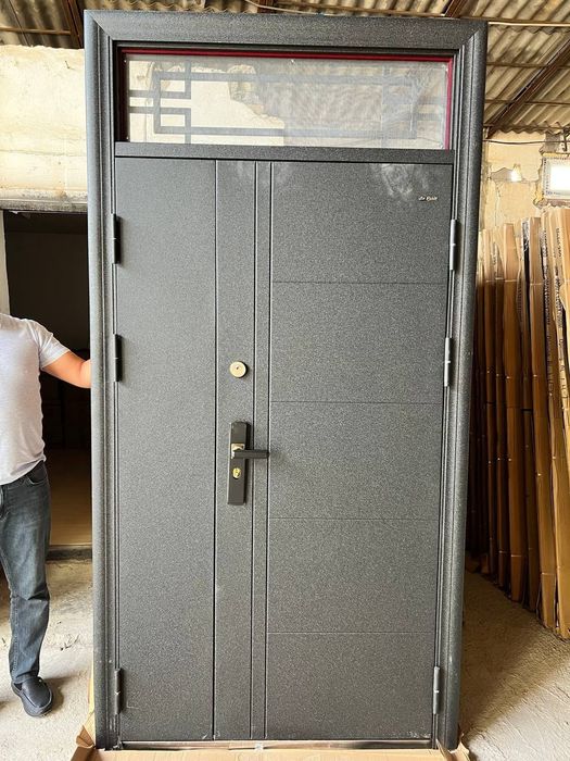 Железные входные двери.