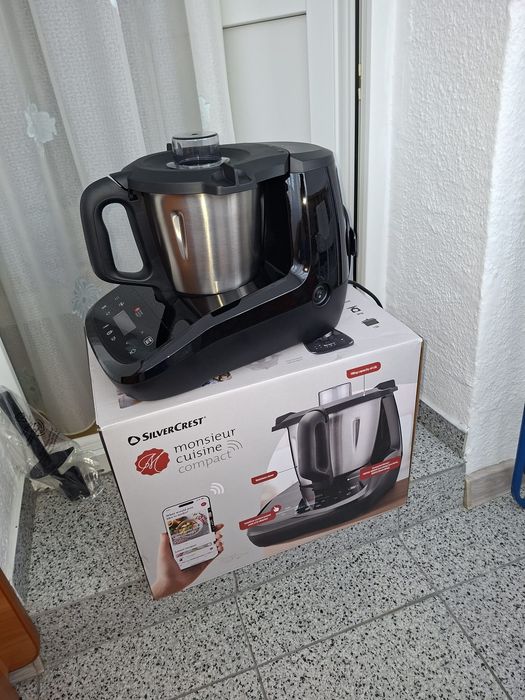 Robot multifunctional