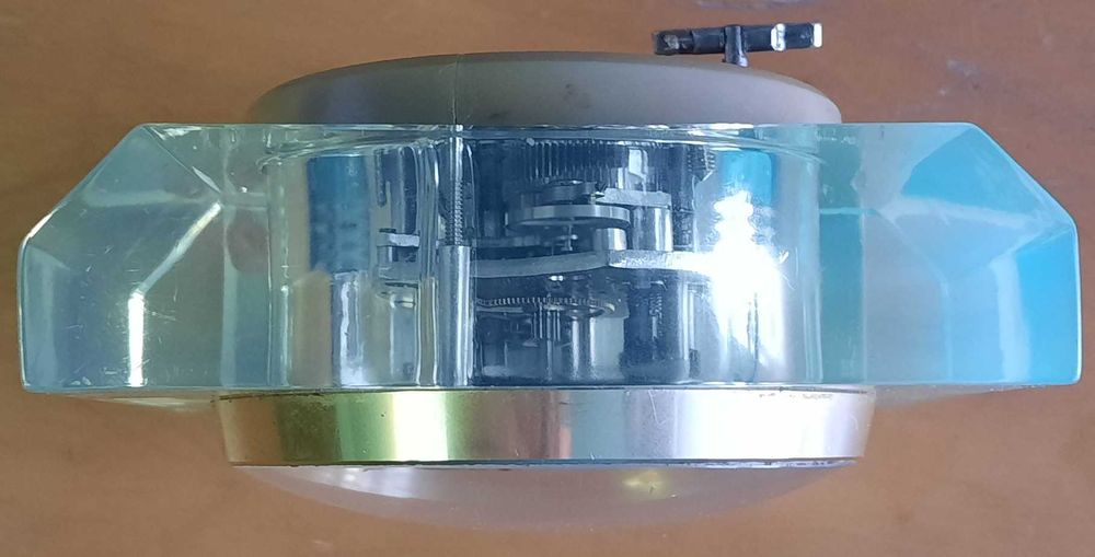 Часы настольные «Молния»