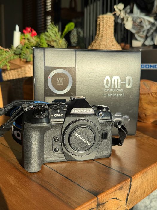 Продавам фотоапарат Olympus OM-D EM-1 M2 с обективи