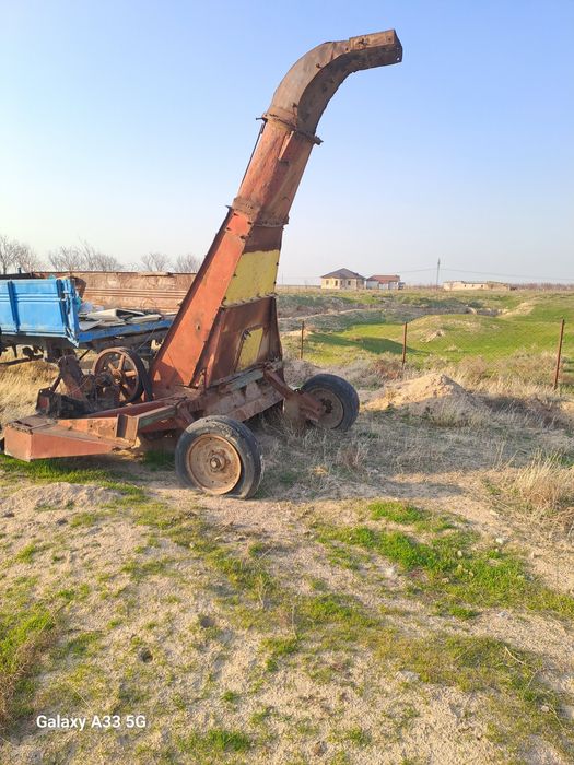 Telejka va KIR-1,5 sotiladi srochno