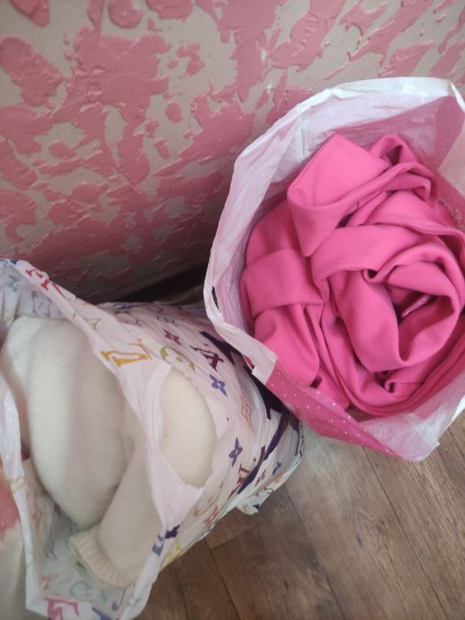 отдам женские вещи