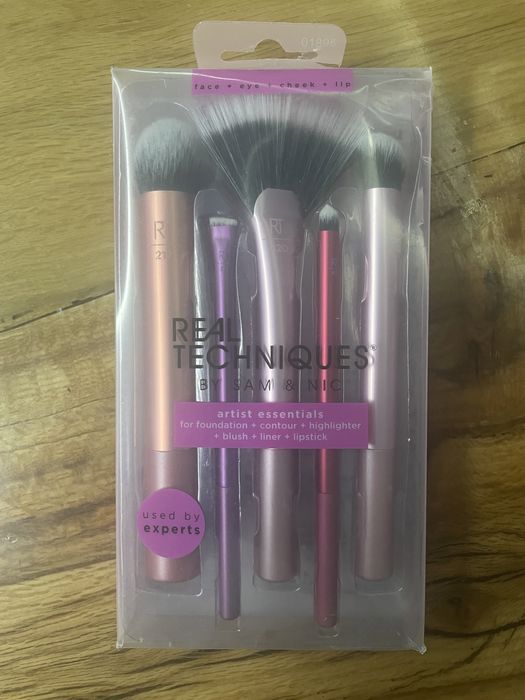 Четки за грим Real Techniques