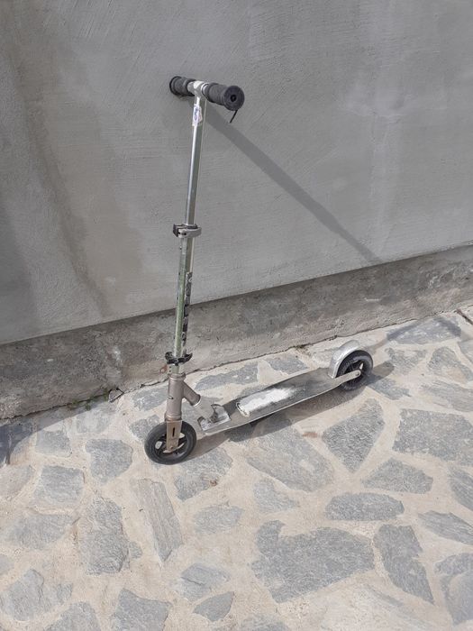 Trotinetă pentru copii