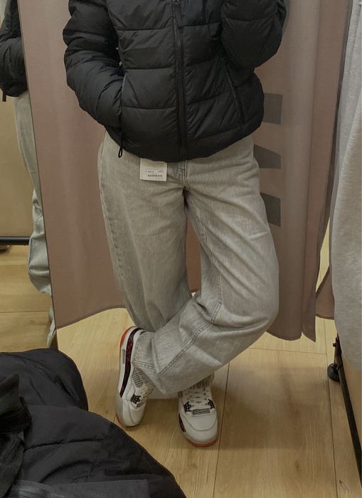 Серые джинсы от Bershka. S/M
