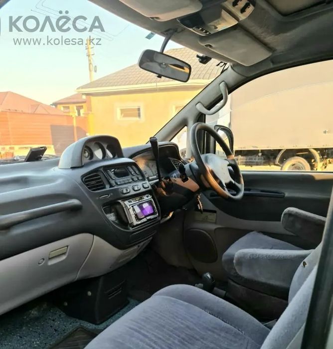 Mitsubishi Delica 1995 года
