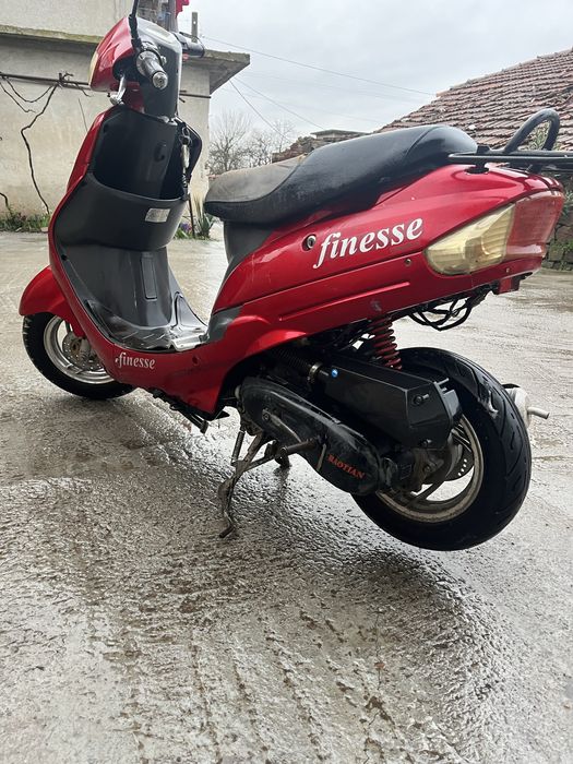 Продавам скутер без документи