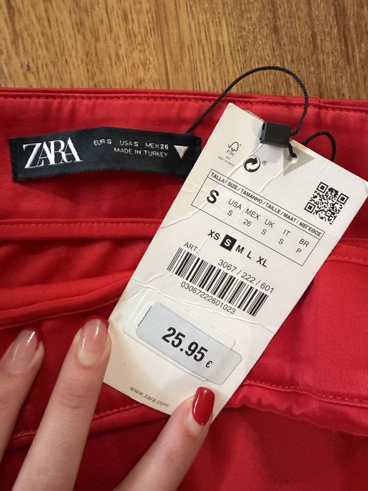 Пола Zara , чисто нова с етикет