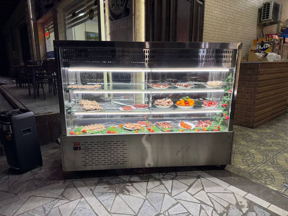 Tort va shashlik uchun xoxlagan turdagi vetrinalar