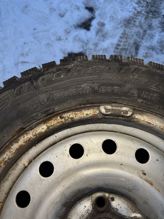 Зимние шины 195.65.R15