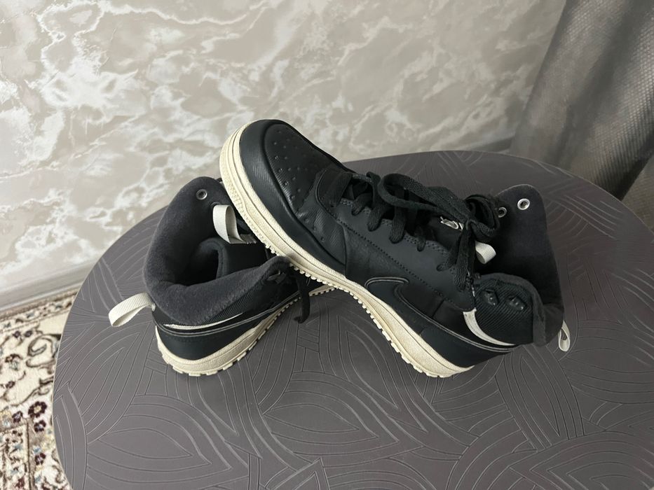 Продам кроссовки Nike в отличном состоянии