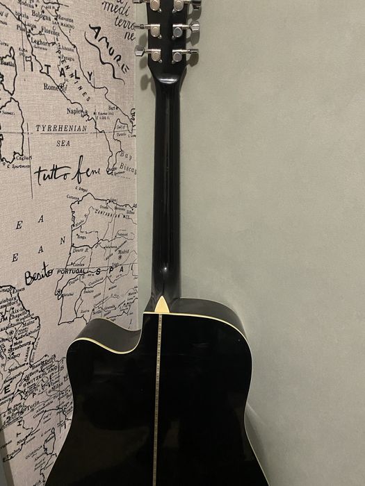 продам гитару бу