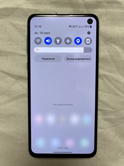 Samsung S10e 128гб