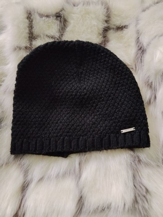 Зимна шапка Calvin Klein