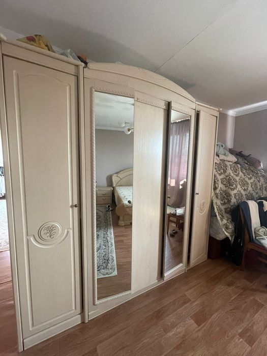 Продам спальный гарнитур