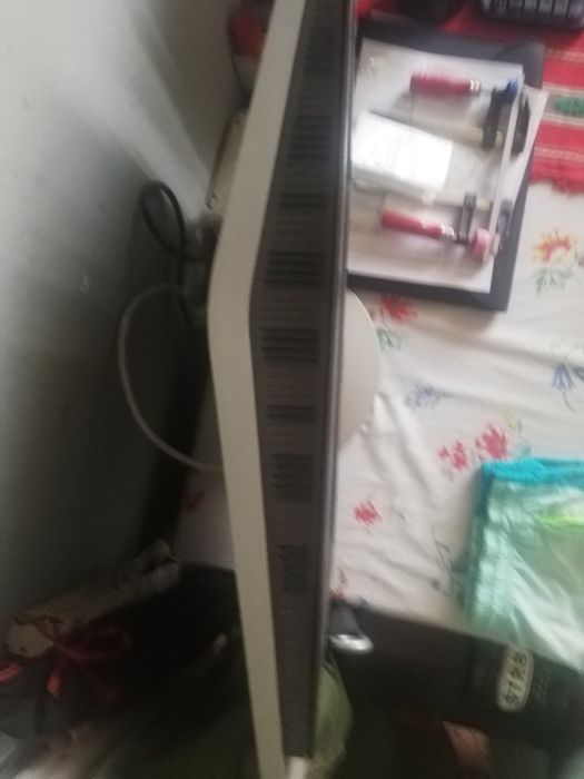 Tv samsung cu telecomanda 150 lei