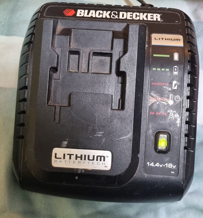 incarcator Makita  Black & Decker Li-ion fast charger