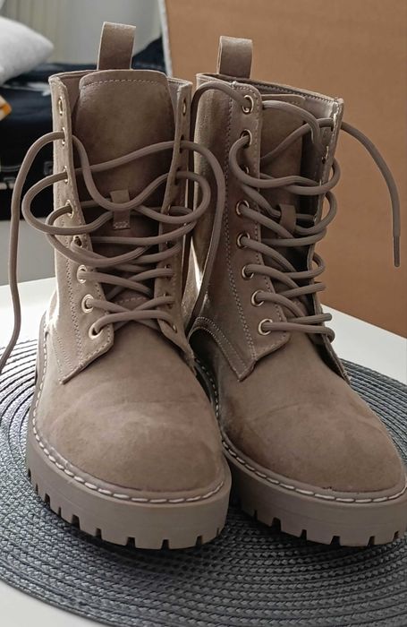 Дамски ботуши и боти