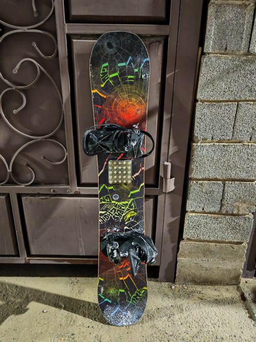 Сноуборд 154 см gnu