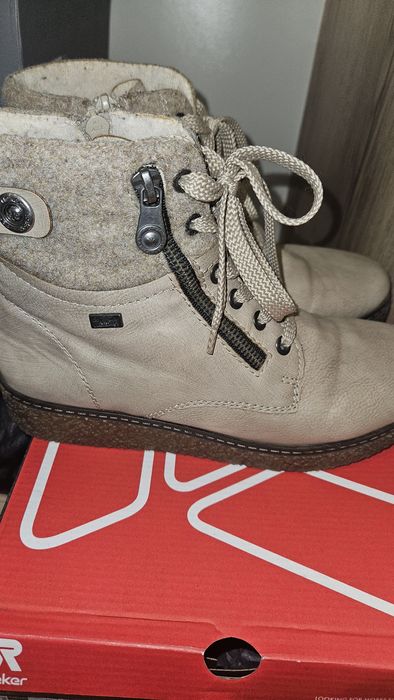 Продам ботинки зимние