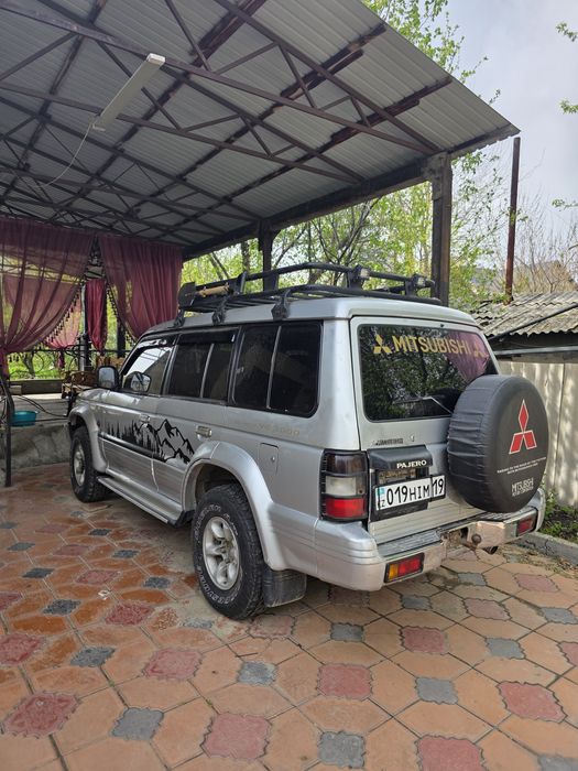 Продам Pajero бензин