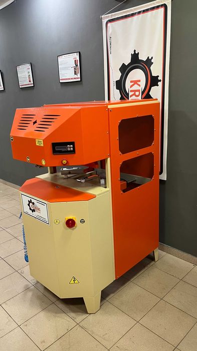 Utilaje tamplarie  PVC  debavurat colturi pvc otomat