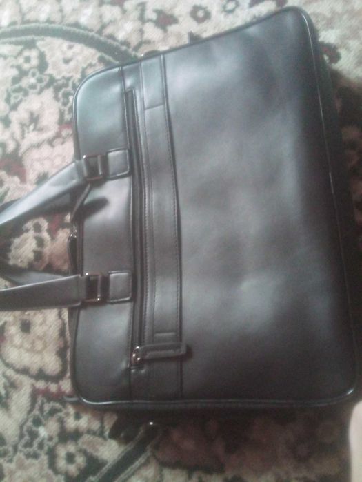 Noutbuk uchun juda ham sifatli bo‘lgan so‘mka. Binnuo