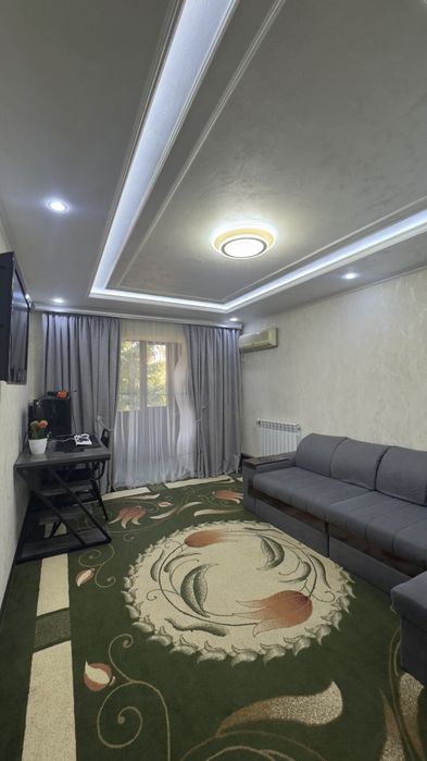 Andijon shahar 2-mikrorayonda 2-qavat 2 xona (3 xona qilingan) uy soti