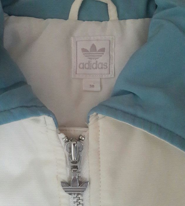 Оригинално дамско яке Adidas размер S
