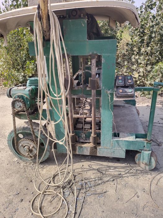 Шлакаблок апарад сотилади