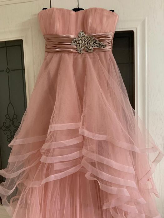 Продам вечерние платья