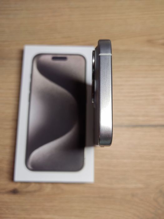 Iphone 15 Pro   Гаранционен! Като нов!