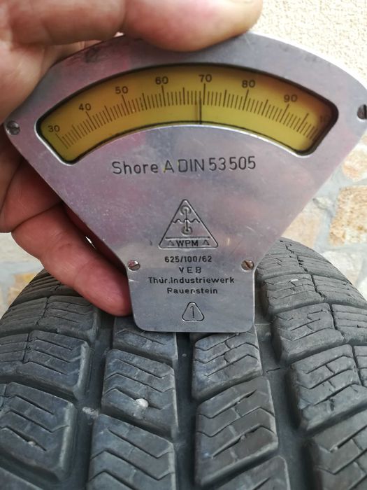 Зимни гуми 205/55/16 БАРУМ BARUM Zimni gumi POLARIS 3, за брой 40 лева