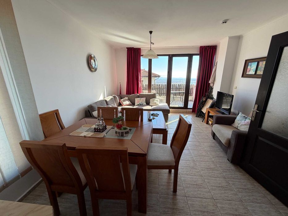 Обзаведен тристаен апартамент с гледка море в к-с „Bay View Villas“