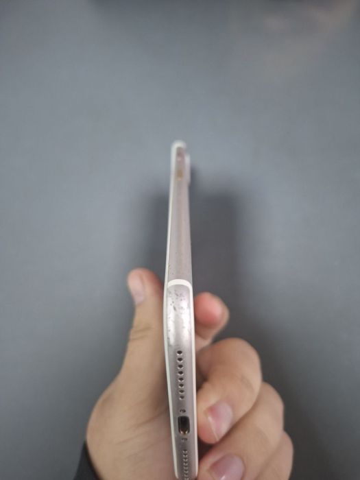 Iphoni 7 pulus sotiladi holati yahshi