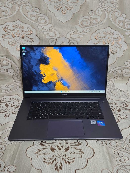 Ноутбук Honor MagicBook X15 - в идеальном состоянии