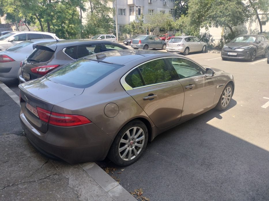 Vand sau schimb Jaguar XE 2016