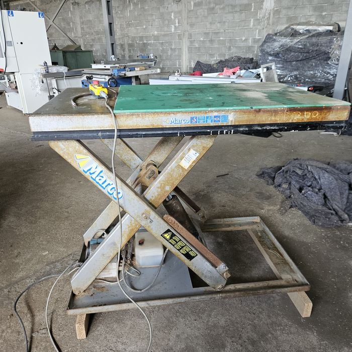 хидравлична рампа дължина 1000мм.ширина 800мм.височина 1150мм.