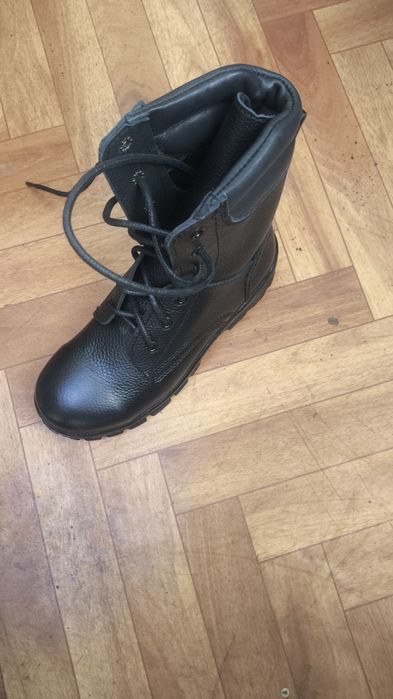Продам Берцы новые