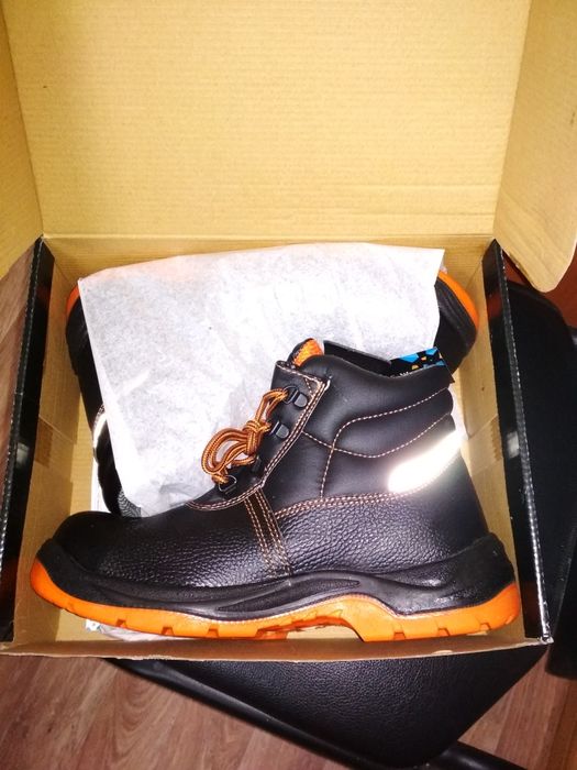 Обувь рабочая защитная